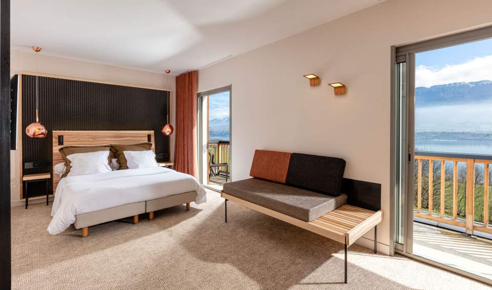Mini Suite, chambre n° 1 cosy de l'Hôtel Atmosphères, vue lac du Bourget